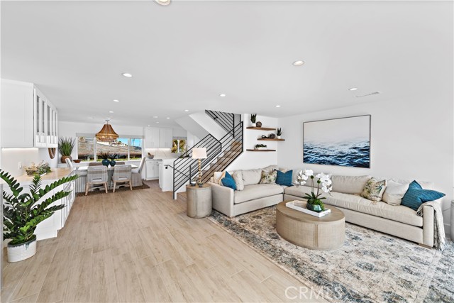 Detail Gallery Image 8 of 41 For 51 Blue Lagoon, Laguna Beach,  CA 92651 - 3 Beds | 3 Baths