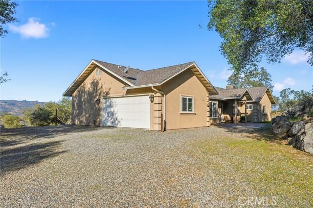 Detail Gallery Image 4 of 49 For 29913 Revis, Coarsegold,  CA 93614 - 4 Beds | 3 Baths