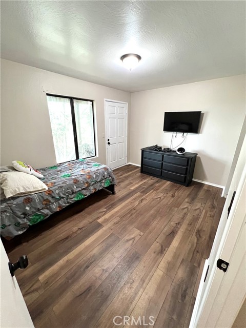24792 Bernard Drive, Crestline CA: https://media.crmls.org/medias/de62e413-af2f-4848-90db-ce7e35ebb71a.jpg