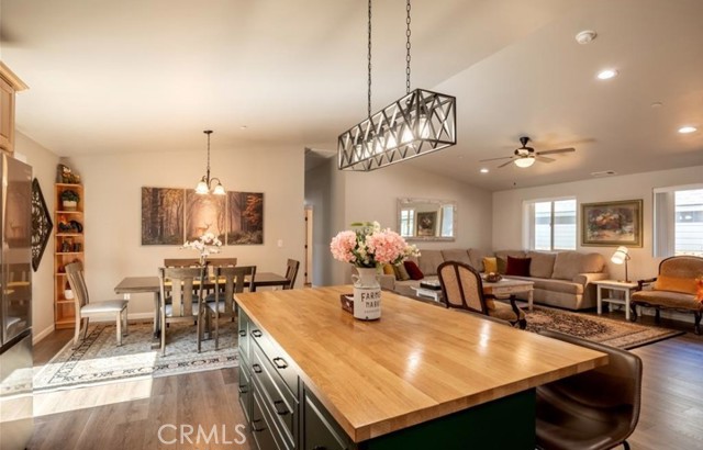 Detail Gallery Image 13 of 34 For 905 W Aeroplane Bld, Big Bear City,  CA 92314 - 3 Beds | 2 Baths