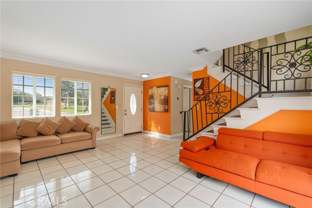 Detail Gallery Image 9 of 44 For 1949 Cottonwood, Colton,  CA 92324 - 3 Beds | 2/1 Baths