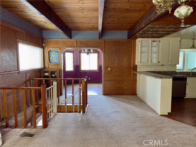 26500 Amador Lane, Lake Arrowhead CA: https://media.crmls.org/medias/de652f21-9902-4eea-96db-bff87a1e5f35.jpg