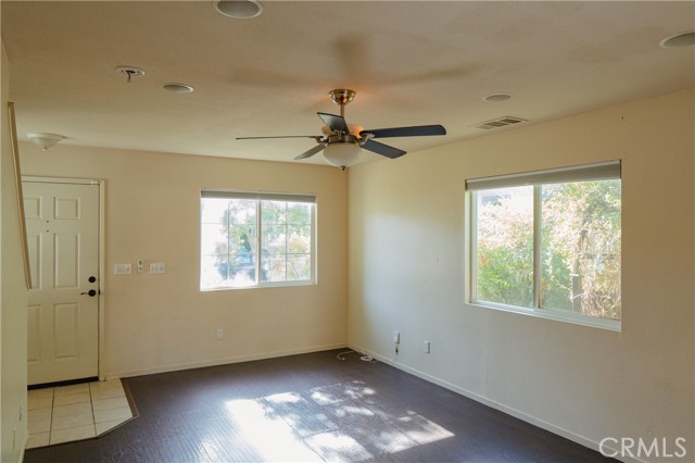Detail Gallery Image 5 of 53 For 4376 Mathias Way, Merced,  CA 95348 - 3 Beds | 2/1 Baths