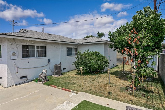 10926 Corby Avenue, Norwalk CA: https://media.crmls.org/medias/de65fcc2-115b-4851-89f1-38dc54a8b4e1.jpg