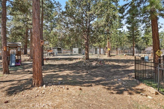 Detail Gallery Image 36 of 39 For 1039 Heritage Trl, Big Bear City,  CA 92314 - 4 Beds | 4/1 Baths