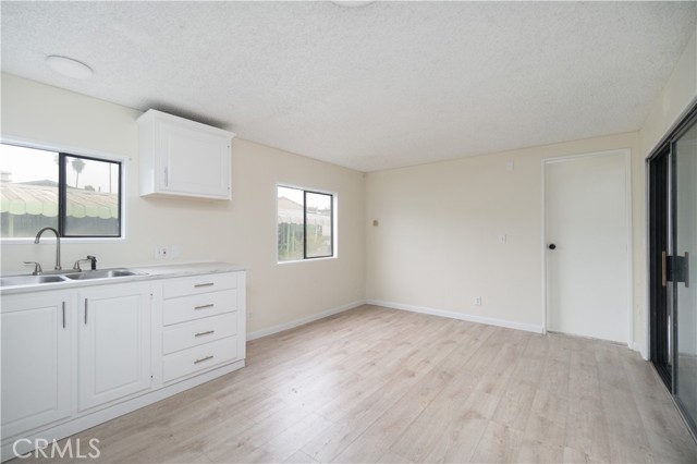 Detail Gallery Image 11 of 21 For 9235 Artesia #13,  Bellflower,  CA 90706 - 2 Beds | 1 Baths