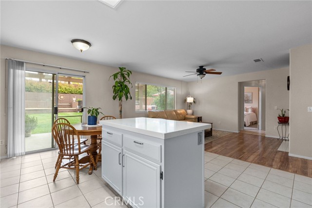 Detail Gallery Image 10 of 40 For 33322 Avenida Bicicleta, Temecula,  CA 92592 - 5 Beds | 3 Baths