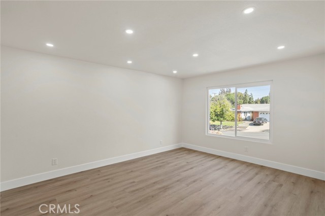 Detail Gallery Image 4 of 26 For 2192 Adrienne, Corona,  CA 92882 - 3 Beds | 2 Baths