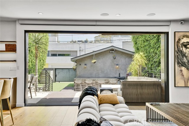 Detail Gallery Image 28 of 75 For 618 6th Ave, Venice,  CA 90291 - 4 Beds | 4 Baths