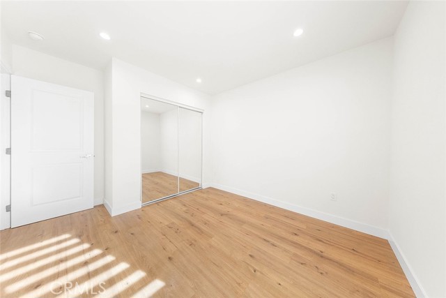 Detail Gallery Image 6 of 12 For 14727 Leadwell, Van Nuys,  CA 91405 - 3 Beds | 2/1 Baths