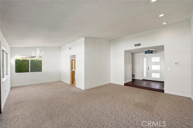 Detail Gallery Image 7 of 36 For 6553 Smoke Tree Ave, Oak Park,  CA 91377 - 3 Beds | 2 Baths