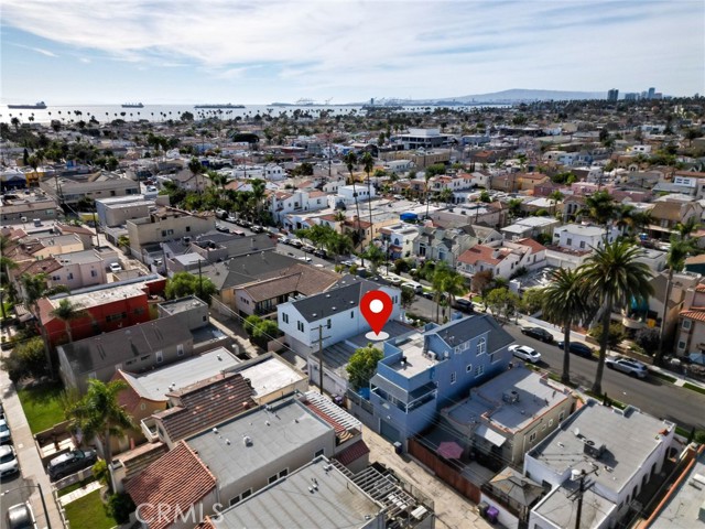 Detail Gallery Image 4 of 39 For 230 Glendora Ave, Long Beach,  CA 90803 - 2 Beds | 2 Baths