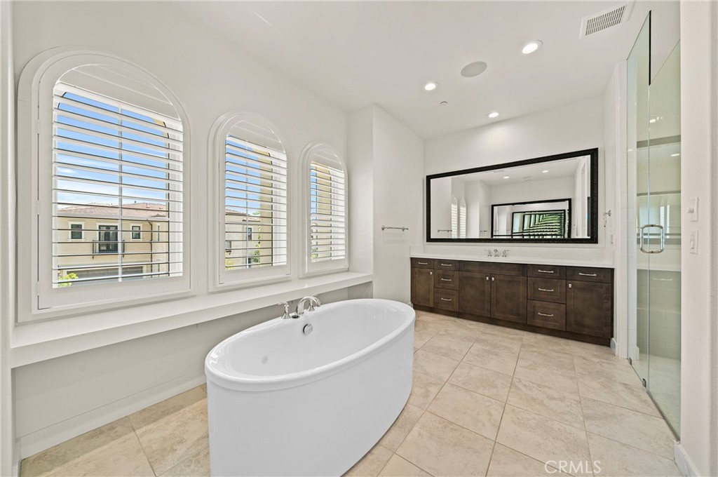 MLS #OC26138633 image #41