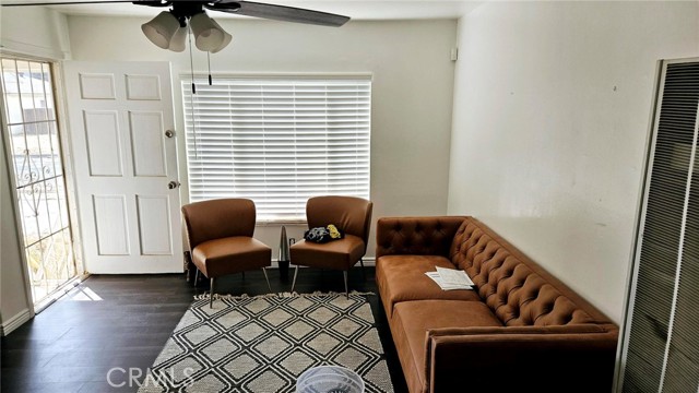 Detail Gallery Image 2 of 19 For 1588 W 20th St, San Bernardino,  CA 92411 - 2 Beds | 1 Baths