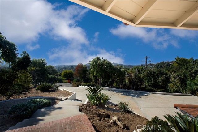 Detail Gallery Image 3 of 21 For 448 Reposado Dr, La Habra Heights,  CA 90631 - 4 Beds | 4 Baths