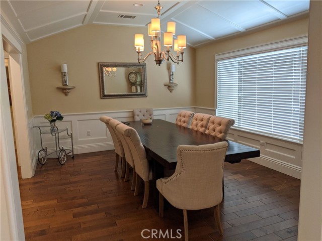 5310 La Forest Drive, La Canada Flintridge CA: https://media.crmls.org/medias/de6906e7-520b-4ba0-8958-a9631332d3a8.jpg
