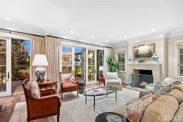 Detail Gallery Image 6 of 53 For 213 Jasmine, Corona Del Mar,  CA 92625 - 4 Beds | 4/1 Baths