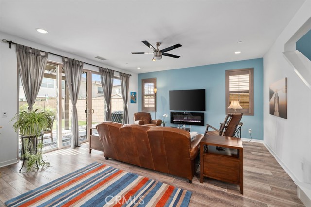 Image 4 of 60 For 4844 Ophelia Lane