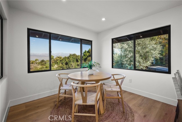 2115 E Santiago Street, Covina CA: https://media.crmls.org/medias/de6bd46f-ae5f-461c-b724-c085e1534eaa.jpg