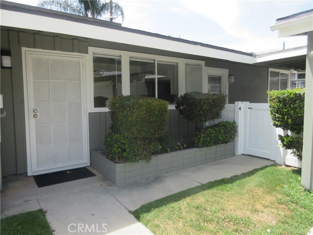 8447 Fullbright Avenue, Winnetka CA: https://media.crmls.org/medias/de6be081-c815-44ac-8f2b-b6c29ce6021d.jpg