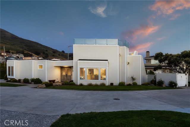 Detail Gallery Image 2 of 51 For 3080 Studio Dr, Cayucos,  CA 93430 - 2 Beds | 2 Baths