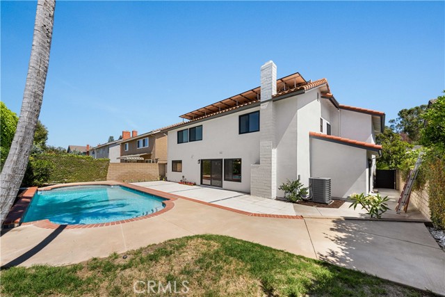 25011 Mammoth Circle, Lake Forest CA: https://media.crmls.org/medias/de6bf2c0-2500-40ab-8f40-0a053f9b718c.jpg