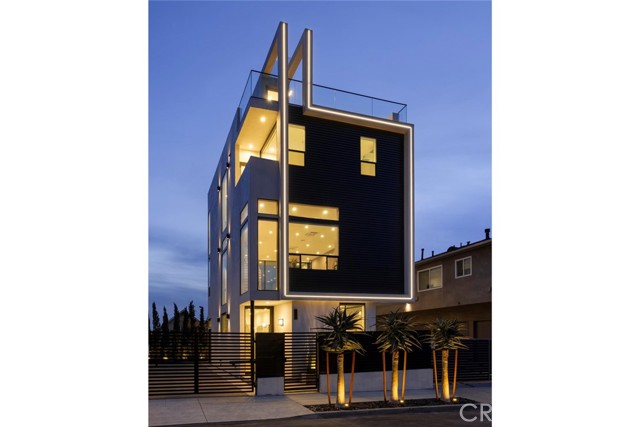 Detail Gallery Image 5 of 49 For 3620 Ellsworth, Silver Lake Los Angeles,  CA 90026 - 3 Beds | 3/1 Baths