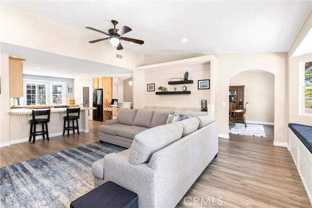 Detail Gallery Image 10 of 56 For 30405 Del Rey Rd, Temecula,  CA 92591 - 4 Beds | 3 Baths