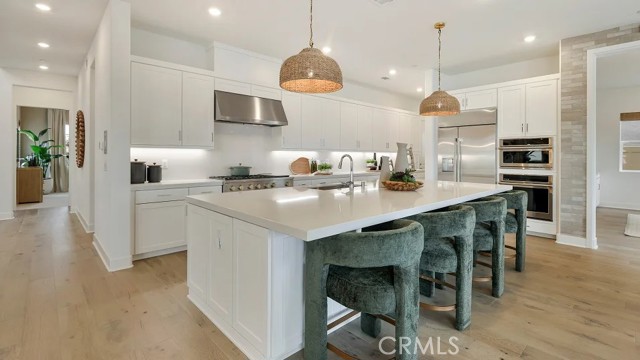 24355 Calle La Roca, Valencia CA: https://media.crmls.org/medias/de6f5a98-e4db-480a-be52-0a6f637c749e.jpg