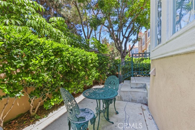 10 Palmieri Aisle, Irvine CA: https://media.crmls.org/medias/de700a2d-db52-4810-9199-99dd69d4bfa8.jpg