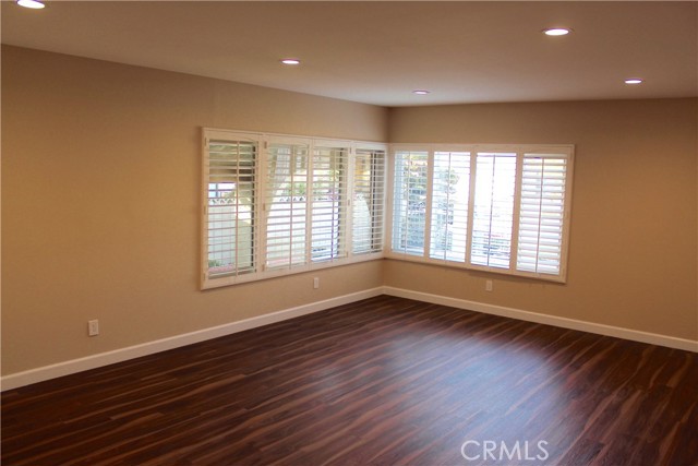 Detail Gallery Image 14 of 33 For 1556 23rd St, Manhattan Beach,  CA 90266 - 3 Beds | 2 Baths