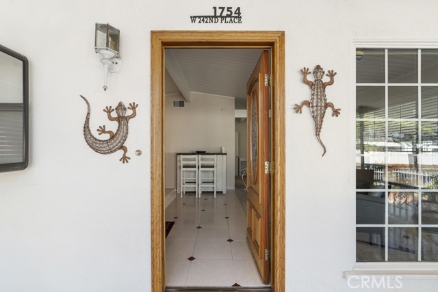 Detail Gallery Image 3 of 32 For 1754 W 242nd Pl, Torrance,  CA 90501 - 4 Beds | 3 Baths