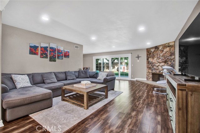 10122 Cozycroft Avenue, Chatsworth, CA, 91311 10122 Cozycroft Avenue, Chatsworth, CA, 91311