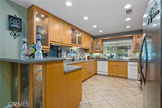 8967 Citation Court, Rancho Cucamonga CA: https://media.crmls.org/medias/de714f29-53ac-437a-9c68-ee068937ddee.jpg