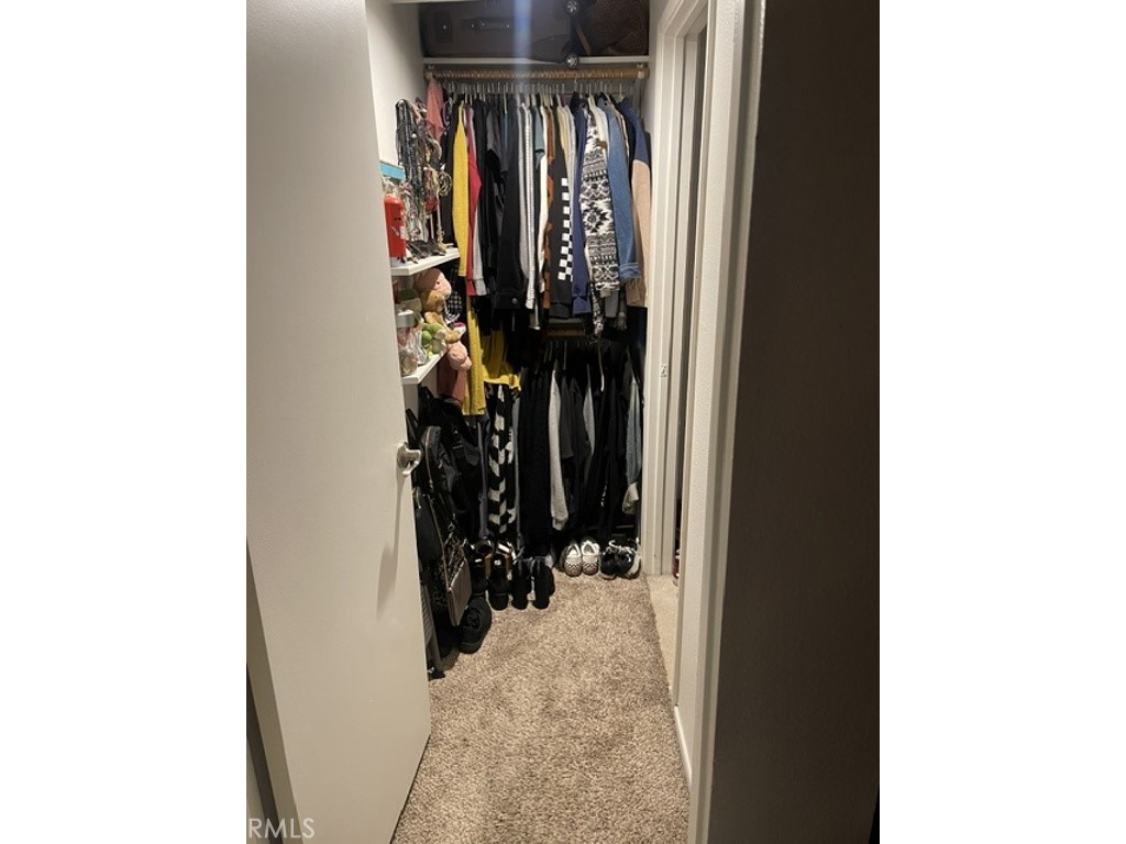 https://media.crmls.org/medias/de714f78-ca45-4dad-b435-58dc34028edb.jpg?preset=X-Large