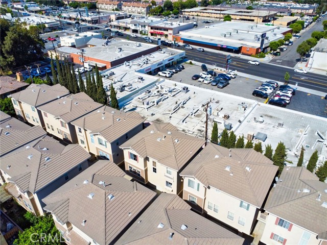 717 Arcadia Avenue, Arcadia CA: https://media.crmls.org/medias/de716428-6a77-4fe0-90a6-2780a1111ad8.jpg