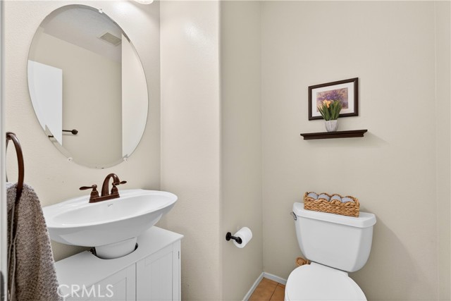 Detail Gallery Image 8 of 16 For 4597 Bieber Ct, Riverside,  CA 92505 - 4 Beds | 2/1 Baths
