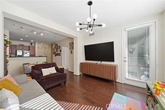 Detail Gallery Image 12 of 37 For 1801 E Katella #2096,  Anaheim,  CA 92805 - 1 Beds | 1 Baths