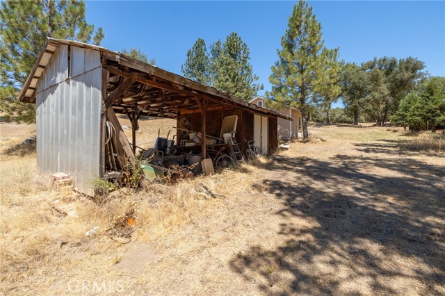 45544 Pine River Road, Ahwahnee CA: https://media.crmls.org/medias/de73bb06-e428-4c57-8b69-bd1fce8890de.jpg