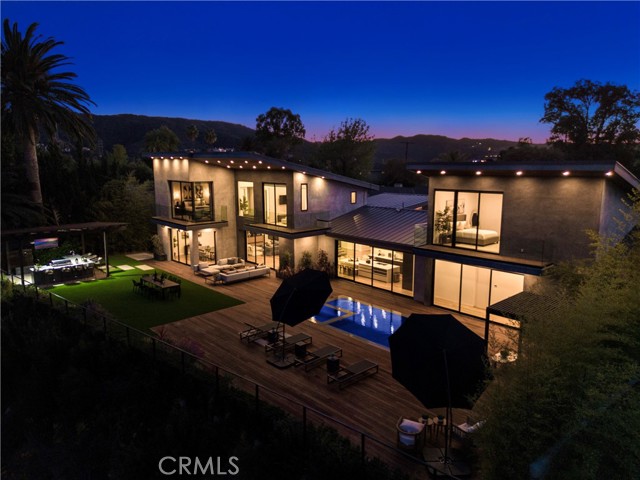 Detail Gallery Image 44 of 47 For 18296 Karen Dr, Tarzana,  CA 91356 - 5 Beds | 6 Baths