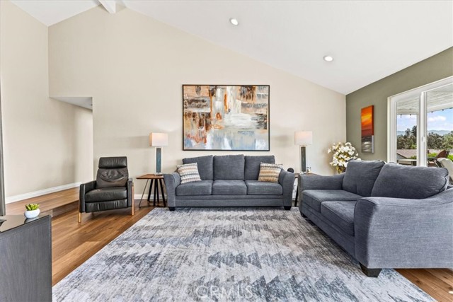 Detail Gallery Image 9 of 48 For 22632 Reinosa, Mission Viejo,  CA 92691 - 4 Beds | 2/1 Baths