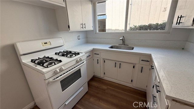 Detail Gallery Image 12 of 14 For 1037 Portola, Arcadia,  CA 91007 - 2 Beds | 1 Baths