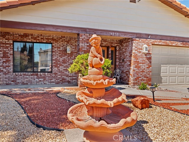 Detail Gallery Image 6 of 45 For 14053 Driftwood Dr, Victorville,  CA 92395 - 3 Beds | 2/1 Baths