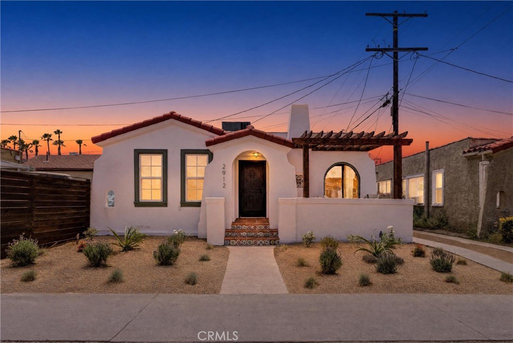 2912 W 30th