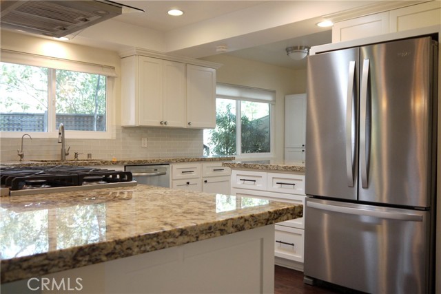 Detail Gallery Image 28 of 48 For 4127 Lanterman, La Canada Flintridge,  CA 91011 - 3 Beds | 2/1 Baths