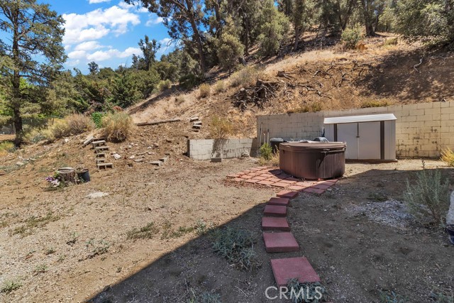 312 Border Street, Frazier Park CA: https://media.crmls.org/medias/de79bb25-33ba-426f-a2f8-c883a11e4e85.jpg