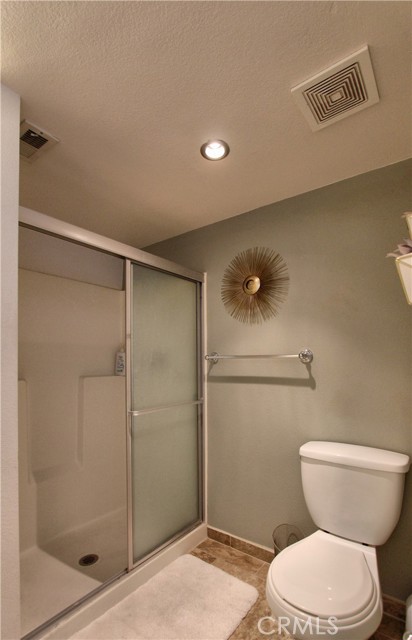 Image 14 for 5125 Waverly DR #B8