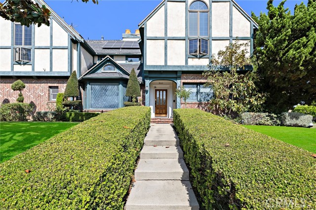 Detail Gallery Image 2 of 49 For 8001 Alverstone Ave, Los Angeles,  CA 90045 - 3 Beds | 4 Baths