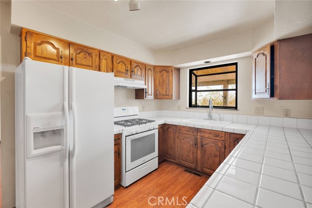 27580 Linda Vista Road, Barstow CA: https://media.crmls.org/medias/de7a69c2-78c2-4d3a-ab44-8b47db3d10c4.jpg