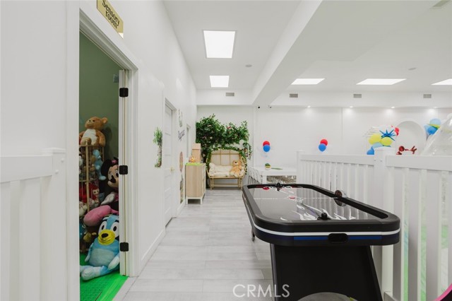  Commercial for Sale in Van Nuys, California